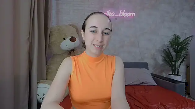 Snapshot of Anika_bloom chatting on March 11, 2025, 7:04 am Anika bloom online show from March 11, 2025, 7:04 am