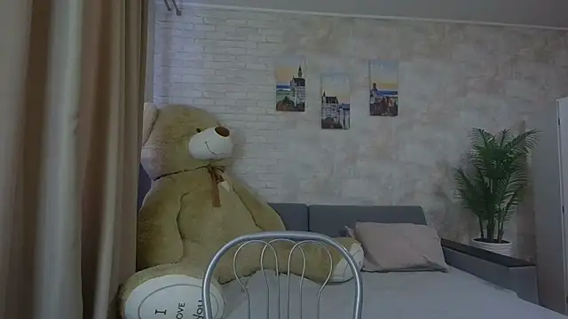 Snapshot of Anika_bloom chatting on September 28, 2025, 6:52 am Anika bloom online show from September 28, 2025, 6:52 am