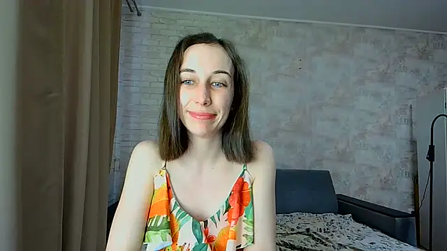 Snapshot of Anika_bloom chatting on July 6, 2026, 2:25 pm Anika bloom online show from July 6, 2026, 2:25 pm
