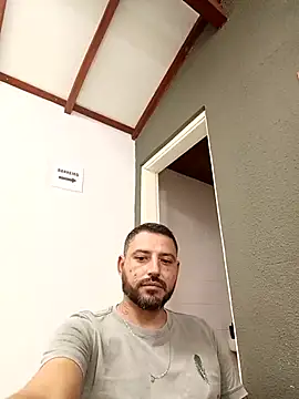 P4uzud4O online show from February 24, 2026, 8:40 pm