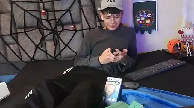 Snapshot of Dan_brownn chatting on December 3, 2024, 2:03 am Dan brownn online show from December 3, 2024, 2:03 am
