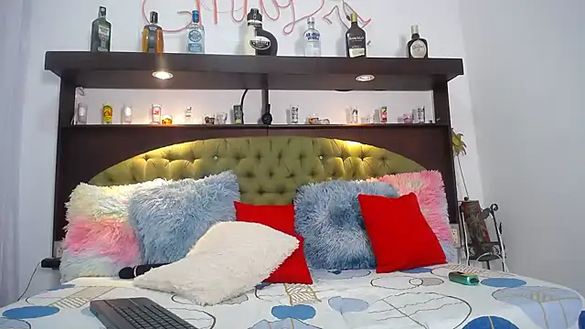 EMILY ROUSSE71 online show from March 4, 2025, 12:07 am