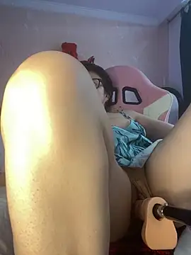 Sharongirl07 online show from February 17, 2025, 9:30 pm