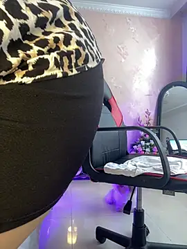 Sharongirl07 online show from February 27, 2025, 7:15 pm