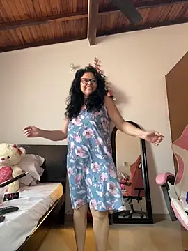 Sharongirl07 online show from September 9, 2025, 2:38 pm