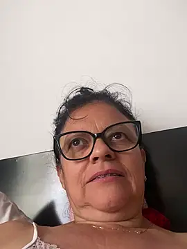 Snapshot of Sharongirl07 chatting on May 3, 2026, 3:40 pm Sharongirl07 online show from May 3, 2026, 3:40 pm