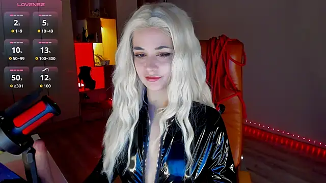 mollyposhh online show from January 10, 2026, 8:21 pm