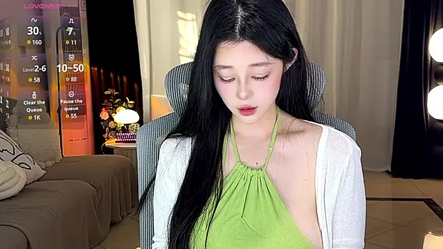 sweateanv  online show from December 29, 2024, 7:50 am