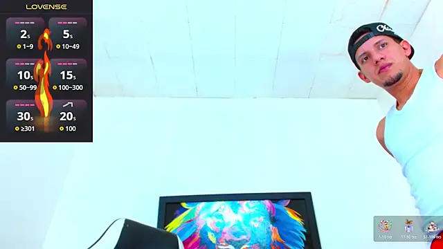 kevin  fox  online show from October 20, 2025, 7:14 pm