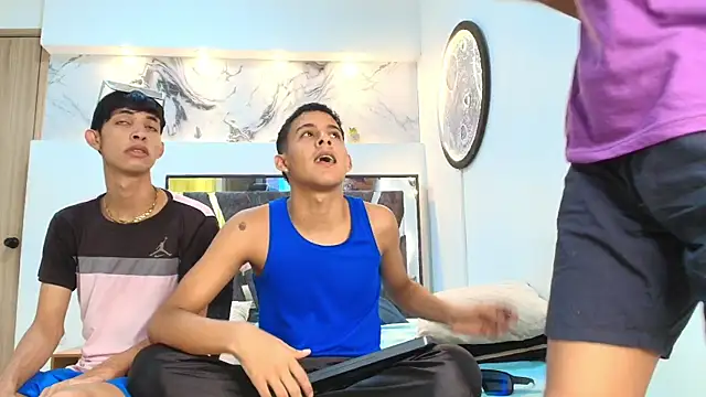 SEXY BOYS HELL online show from October 1, 2025, 7:20 pm