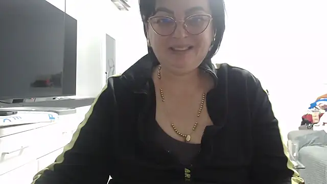 Amandamuller1982 online show from November 9, 2025, 11:25 pm