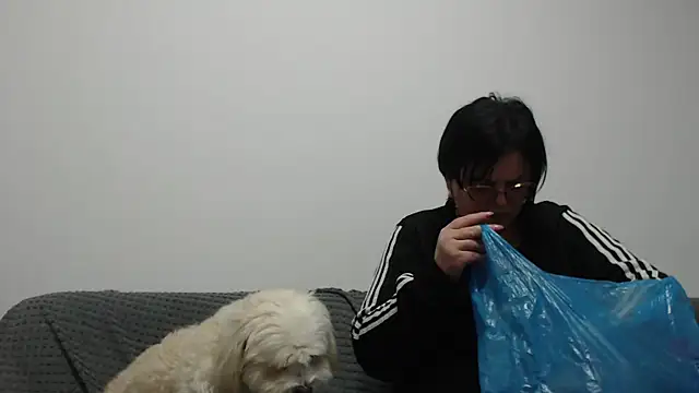 Amandamuller1982 online show from November 22, 2025, 5:01 pm