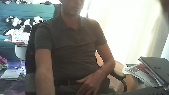 Snapshot of shyfrenchcock1 chatting on October 17, 2025, 12:52 pm shyfrenchcock1 online show from October 17, 2025, 12:52 pm