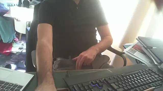 Snapshot of shyfrenchcock1 chatting on October 20, 2025, 8:59 am shyfrenchcock1 online show from October 20, 2025, 8:59 am