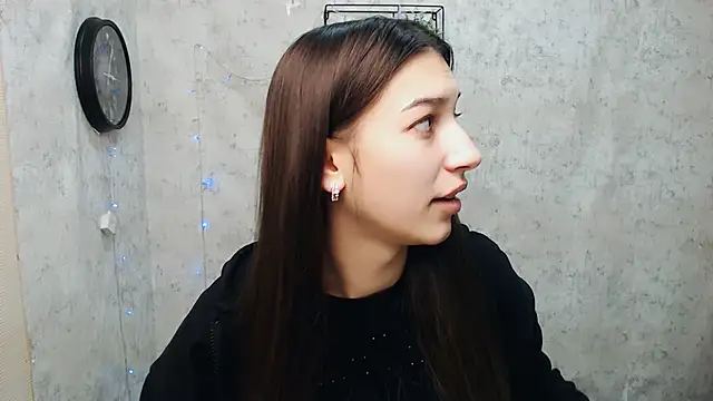 Snapshot of KarolinaRosse_ chatting on January 7, 2025, 7:10 am KarolinaRosse online show from January 7, 2025, 7:10 am