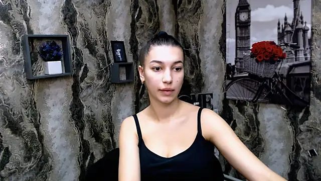 Snapshot of KarolinaRosse_ chatting on January 12, 2025, 10:12 am KarolinaRosse online show from January 12, 2025, 10:12 am