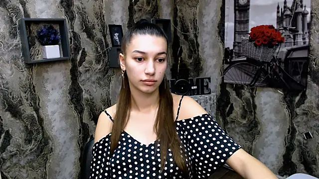 Snapshot of KarolinaRosse_ chatting on January 13, 2025, 5:55 am KarolinaRosse online show from January 13, 2025, 5:55 am