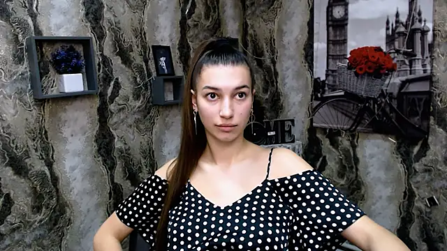 Snapshot of KarolinaRosse_ chatting on January 13, 2025, 8:58 am KarolinaRosse online show from January 13, 2025, 8:58 am