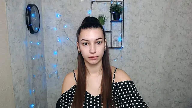 Snapshot of KarolinaRosse_ chatting on January 14, 2025, 7:17 am KarolinaRosse online show from January 14, 2025, 7:17 am