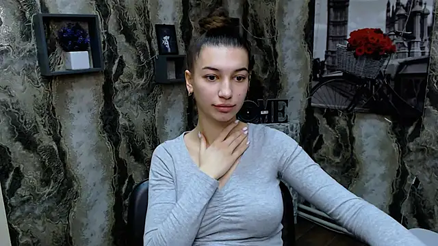 Snapshot of KarolinaRosse_ chatting on January 17, 2025, 6:26 am KarolinaRosse online show from January 17, 2025, 6:26 am