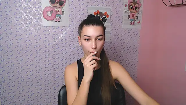 Snapshot of KarolinaRosse_ chatting on January 18, 2025, 1:18 pm KarolinaRosse online show from January 18, 2025, 1:18 pm