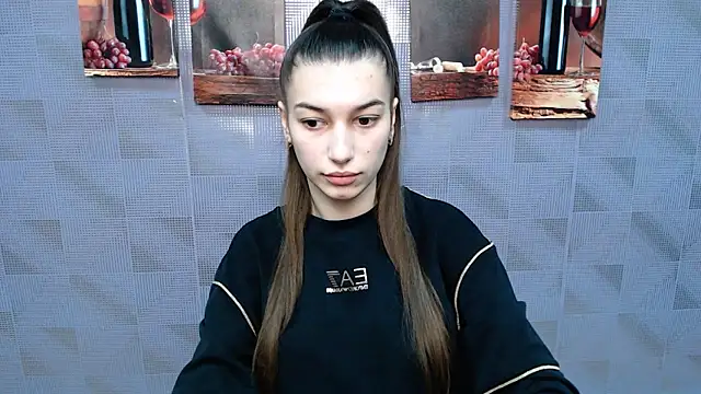 Snapshot of KarolinaRosse_ chatting on January 24, 2025, 7:08 am KarolinaRosse online show from January 24, 2025, 7:08 am