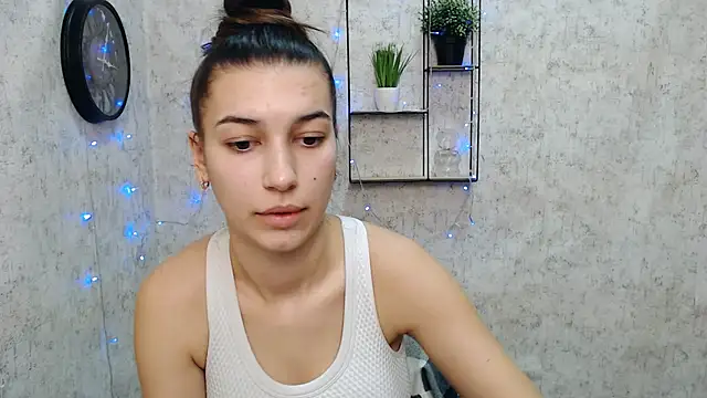 Snapshot of KarolinaRosse_ chatting on January 29, 2025, 10:05 am KarolinaRosse online show from January 29, 2025, 10:05 am