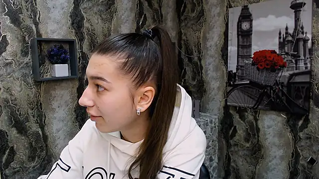 Snapshot of KarolinaRosse_ chatting on February 1, 2025, 7:15 am KarolinaRosse online show from February 1, 2025, 7:15 am