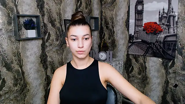 Snapshot of KarolinaRosse_ chatting on February 2, 2025, 7:09 am KarolinaRosse online show from February 2, 2025, 7:09 am