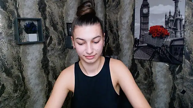 Snapshot of KarolinaRosse_ chatting on February 2, 2025, 1:19 pm KarolinaRosse online show from February 2, 2025, 1:19 pm