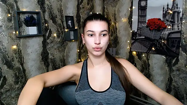 Snapshot of KarolinaRosse_ chatting on February 5, 2025, 10:19 am KarolinaRosse online show from February 5, 2025, 10:19 am