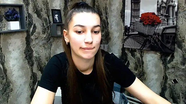 Snapshot of KarolinaRosse_ chatting on February 7, 2025, 1:11 pm KarolinaRosse online show from February 7, 2025, 1:11 pm