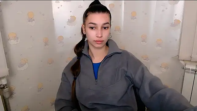 Snapshot of KarolinaRosse_ chatting on February 8, 2025, 7:04 am KarolinaRosse online show from February 8, 2025, 7:04 am