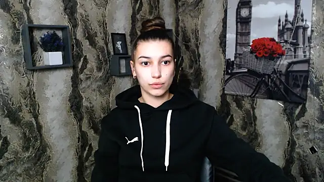 Snapshot of KarolinaRosse_ chatting on February 10, 2025, 6:42 am KarolinaRosse online show from February 10, 2025, 6:42 am