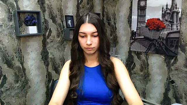 Snapshot of KarolinaRosse_ chatting on February 12, 2025, 7:02 am KarolinaRosse online show from February 12, 2025, 7:02 am