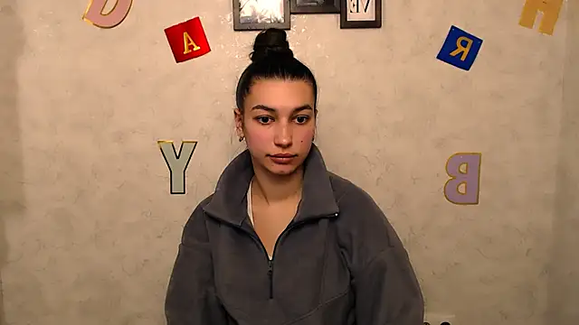 Snapshot of KarolinaRosse_ chatting on February 20, 2025, 10:05 am KarolinaRosse online show from February 20, 2025, 10:05 am