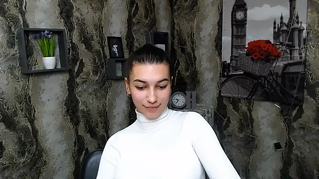 Snapshot of KarolinaRosse_ chatting on February 21, 2025, 1:00 pm KarolinaRosse online show from February 21, 2025, 1:00 pm