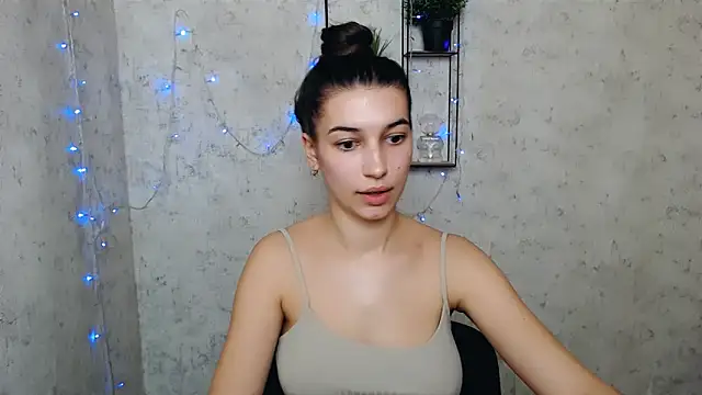 Snapshot of KarolinaRosse_ chatting on March 1, 2025, 1:18 pm KarolinaRosse online show from March 1, 2025, 1:18 pm