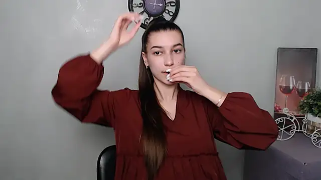 Snapshot of KarolinaRosse_ chatting on March 3, 2025, 9:55 am KarolinaRosse online show from March 3, 2025, 9:55 am