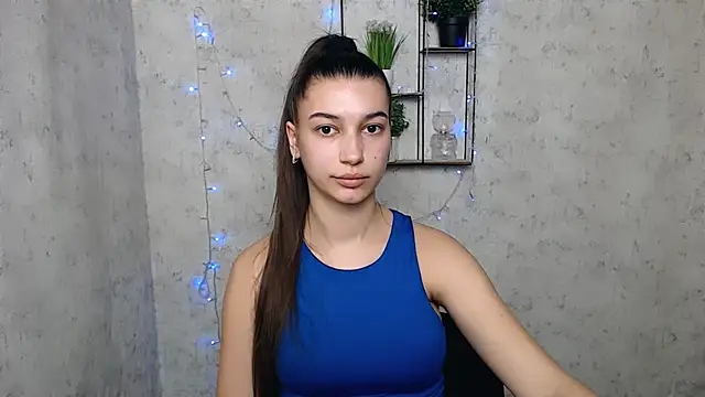 Snapshot of KarolinaRosse_ chatting on March 10, 2025, 9:53 am KarolinaRosse online show from March 10, 2025, 9:53 am