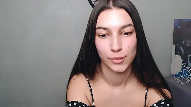 Snapshot of KarolinaRosse_ chatting on March 14, 2025, 2:41 pm KarolinaRosse online show from March 14, 2025, 2:41 pm