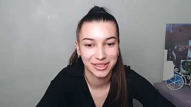 Snapshot of KarolinaRosse_ chatting on March 17, 2025, 2:45 pm KarolinaRosse online show from March 17, 2025, 2:45 pm
