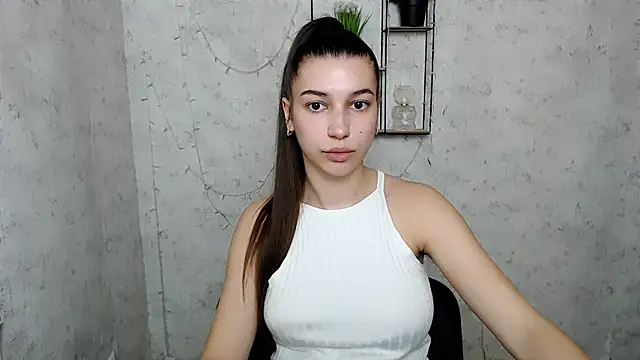 Snapshot of KarolinaRosse_ chatting on March 21, 2025, 10:06 am KarolinaRosse online show from March 21, 2025, 10:06 am