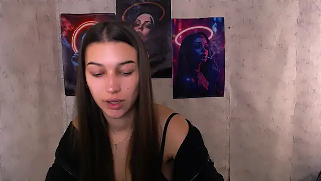 Snapshot of KarolinaRosse_ chatting on October 25, 2025, 5:48 am KarolinaRosse online show from October 25, 2025, 5:48 am