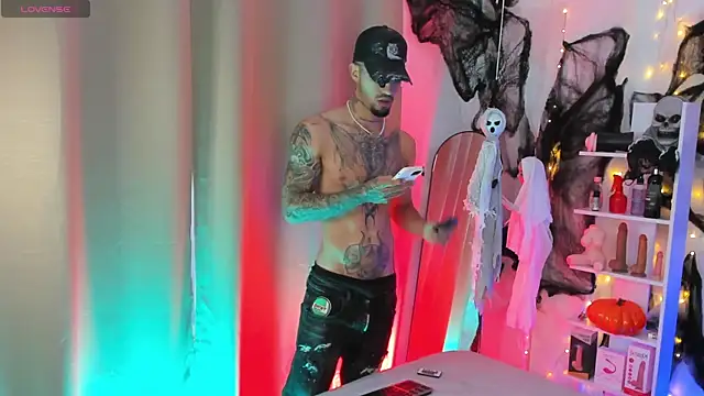 Duriel  online show from October 15, 2025, 5:46 pm