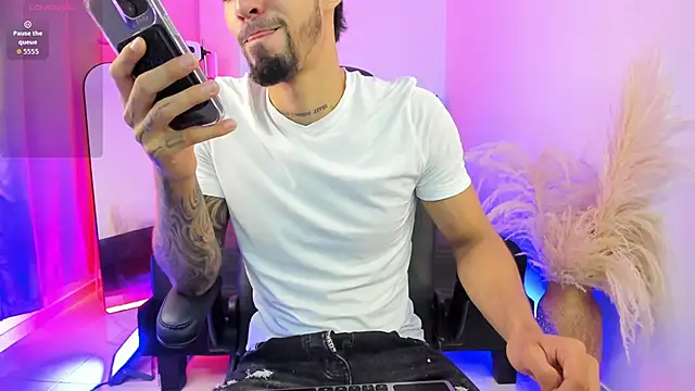 Duriel  online show from November 6, 2025, 6:09 pm