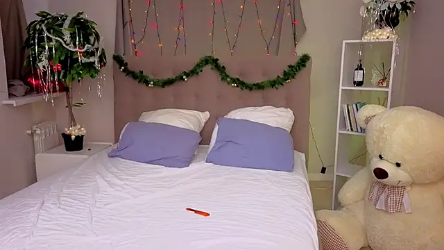 Snapshot of Bella_Murrr chatting on December 23, 2024, 1:24 pm Bella Murrr online show from December 23, 2024, 1:24 pm