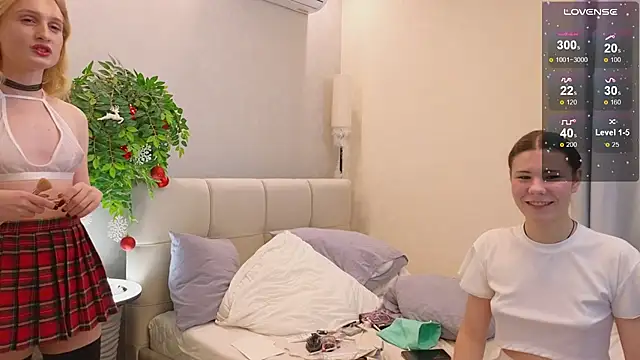 Snapshot of Bella_Murrr chatting on February 24, 2025, 12:37 pm Bella Murrr online show from February 24, 2025, 12:37 pm