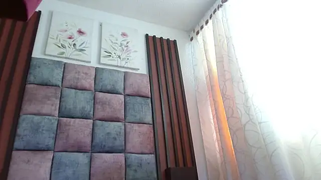 Saraa-restrepo online show from January 21, 2025, 1:43 pm