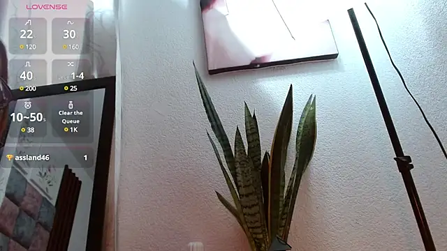 Saraa-restrepo online show from February 21, 2025, 2:06 pm